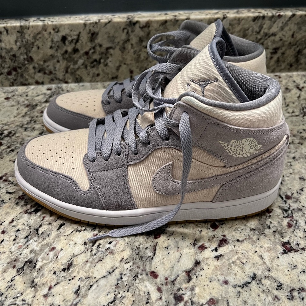 Air Jordan 1